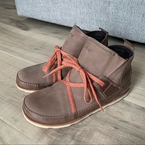 Chaco Women's Harper Mid Shoes - Caribou